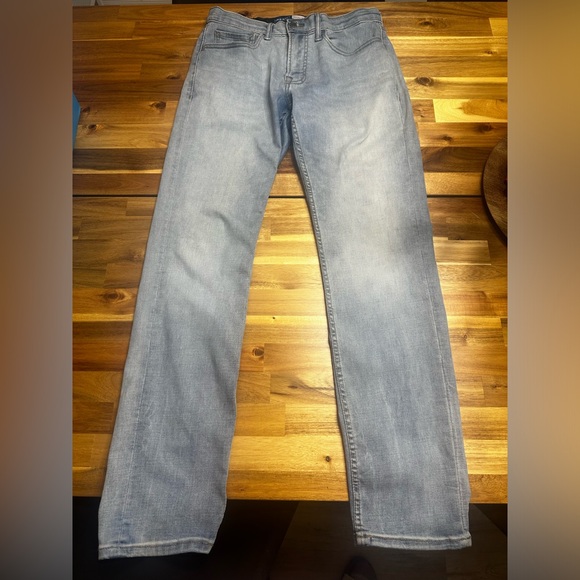 Men’s Old Navy 30x32 Slim Fit Jeans - Picture 3 of 5